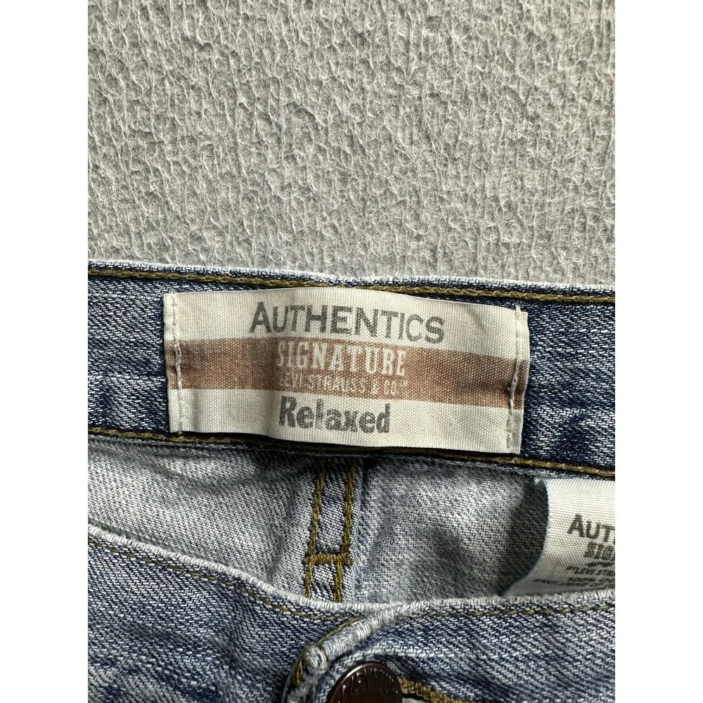 Vintage Levi's Signature Jeans Mens 40x30 (38x29) Light Wash Relaxed Fit Denim